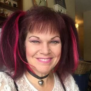 Meet your Posher, Cheryl